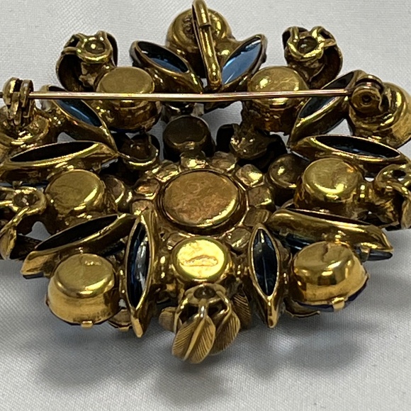 Vintage Flower Brooch w/clip Earrings + Pendant Hook. - Picture 13 of 13